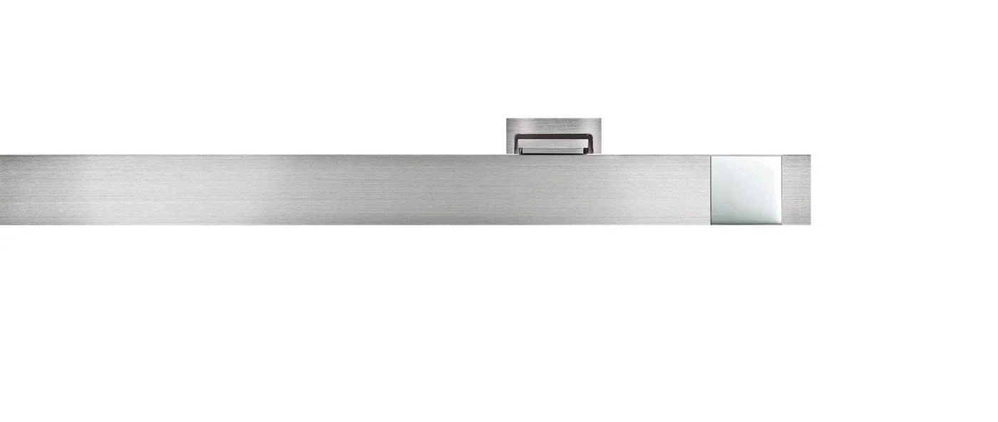 Stainless steel / polished aluminium