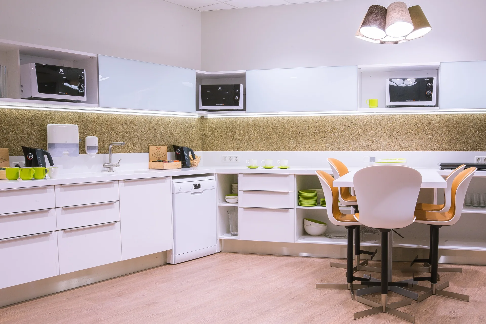Dream kitchen of LMT contact center