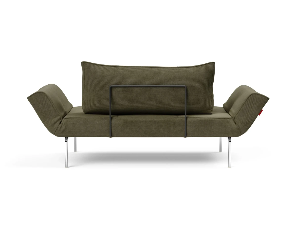 Zeal Straw Daybed