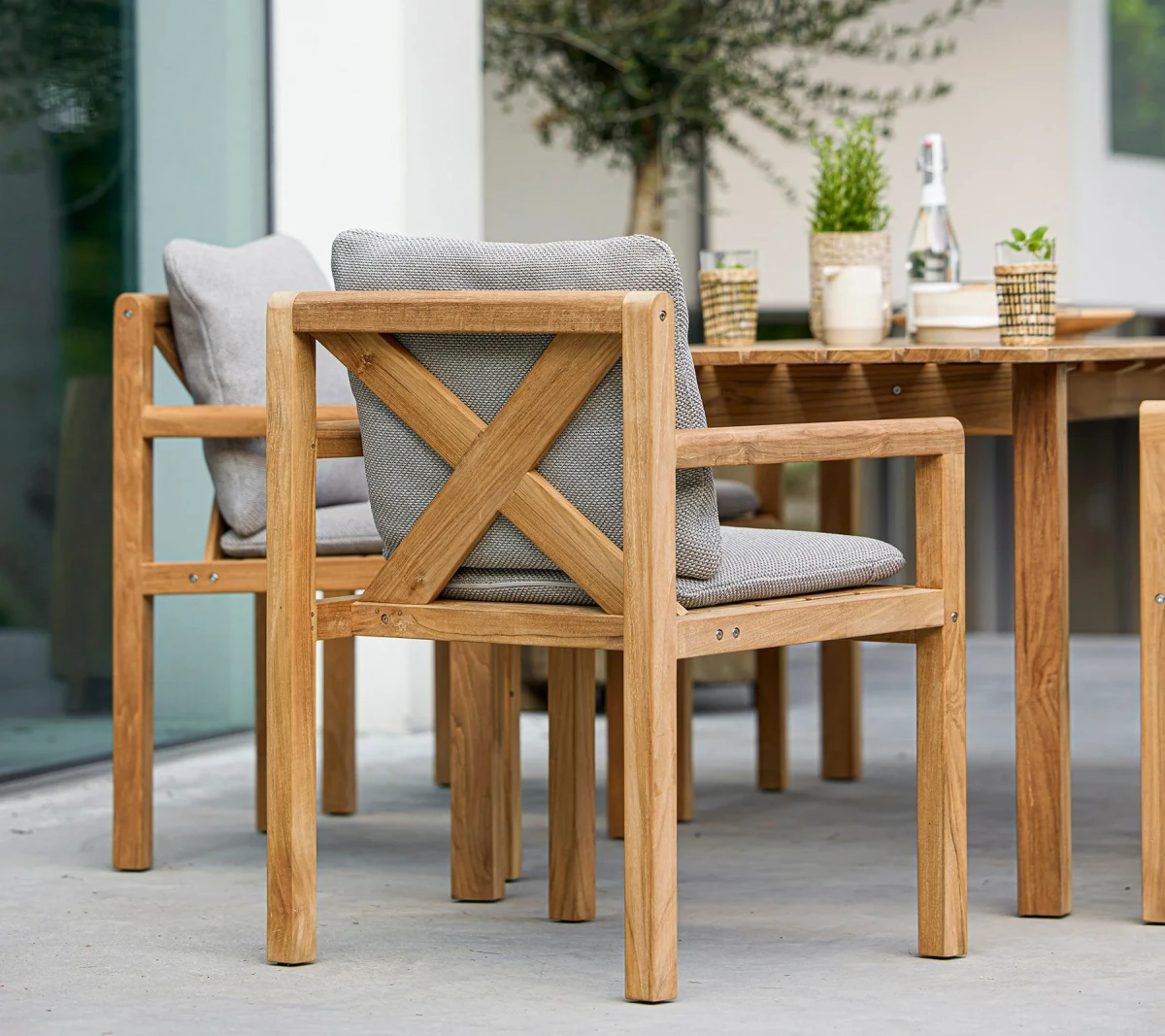Grace armchair
