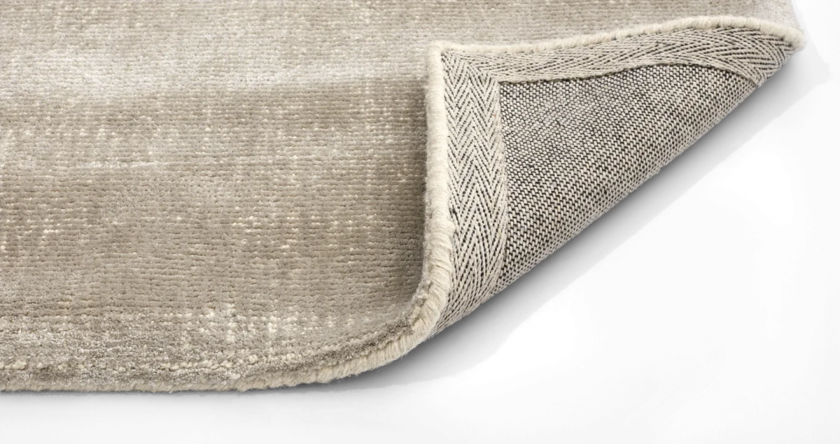 Simple rug