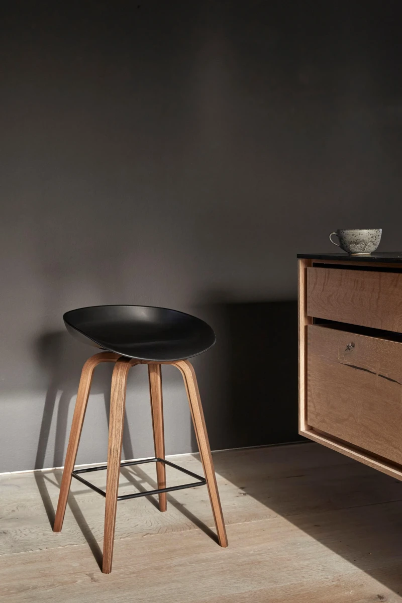 Hauge barstool
