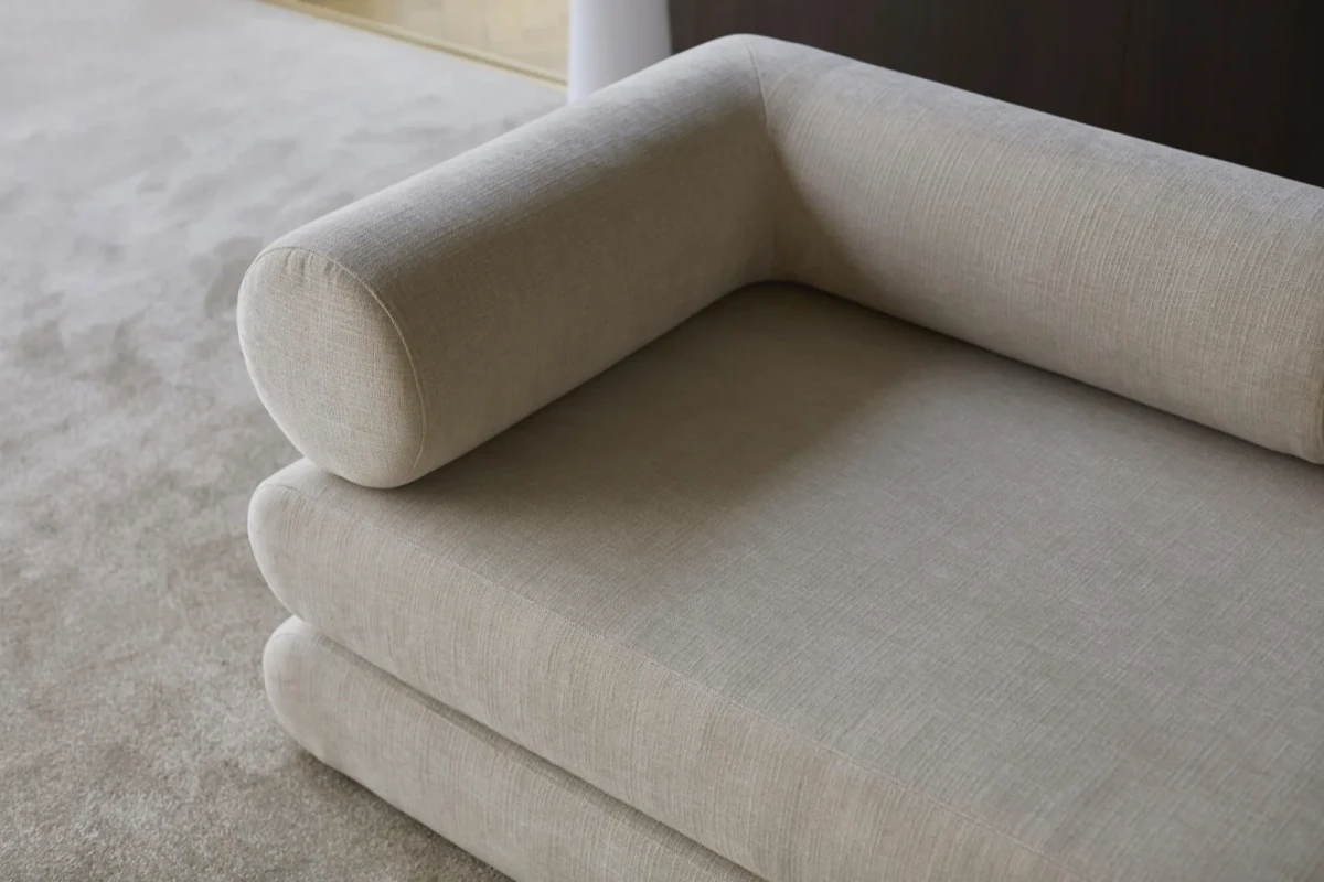 Circlus Daybed With L-Shaped Arms