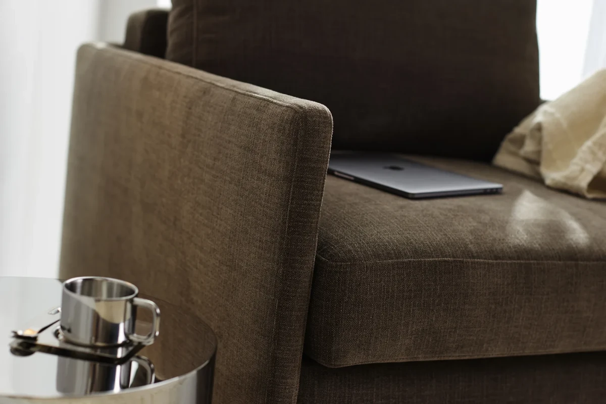 Neah Chair with Slim Arms