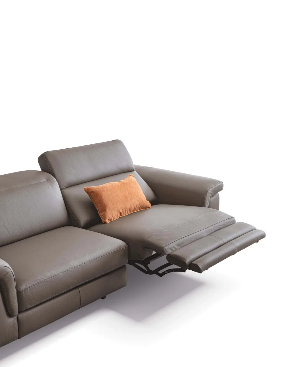 Zeno — Modern recliner sofa with adjustable headrests in a curved, enveloping design.