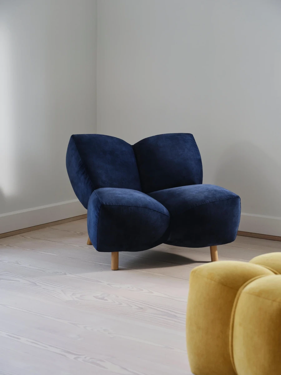 Nawabari armchair