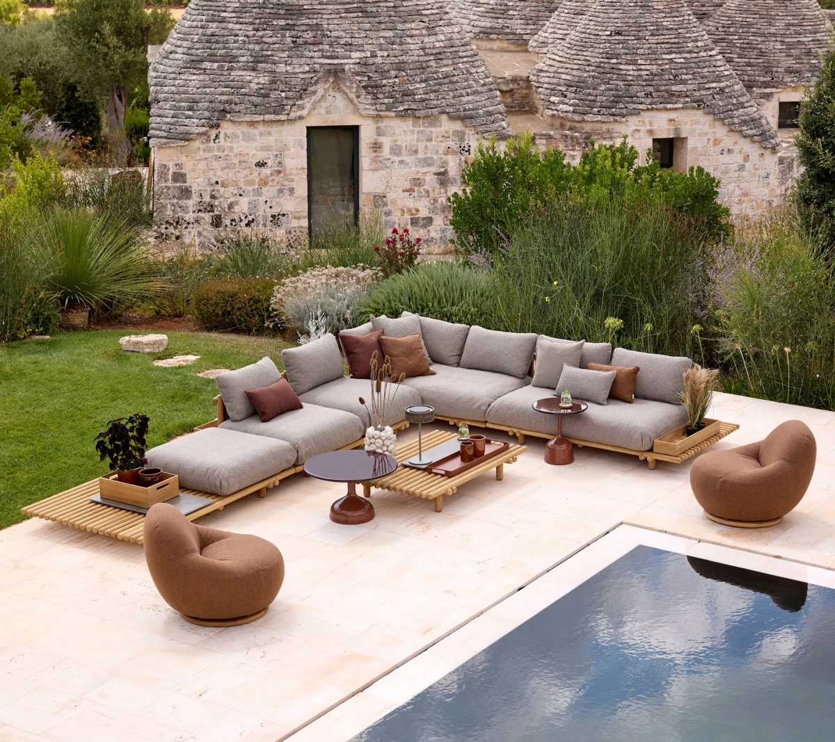 Gem lounge chair w/teak swivel