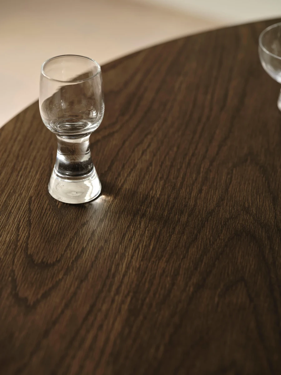axo series dining table