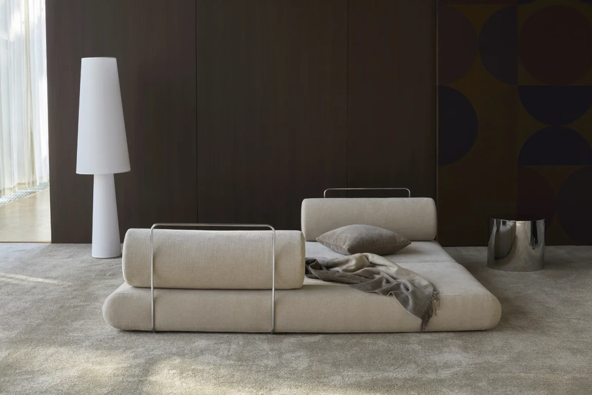 Circlus Daybed With Round Cushions