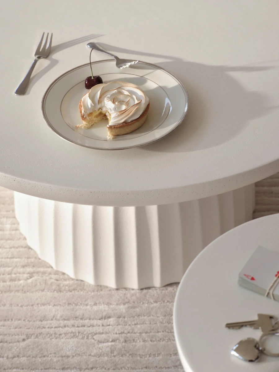 Expose coffee table