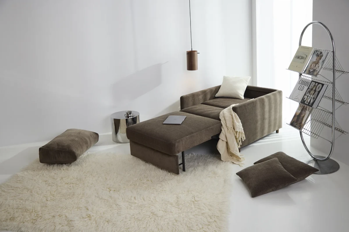Neah Chair with Slim Arms