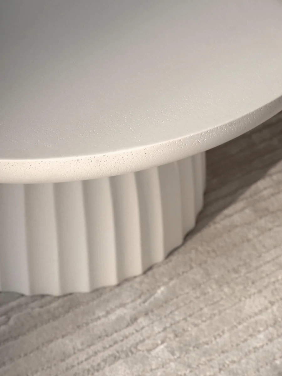 Expose coffee table