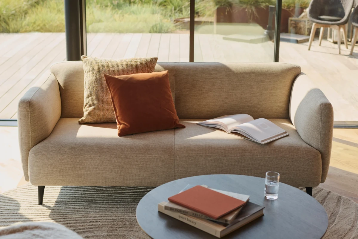 Modena sofa with resting unit