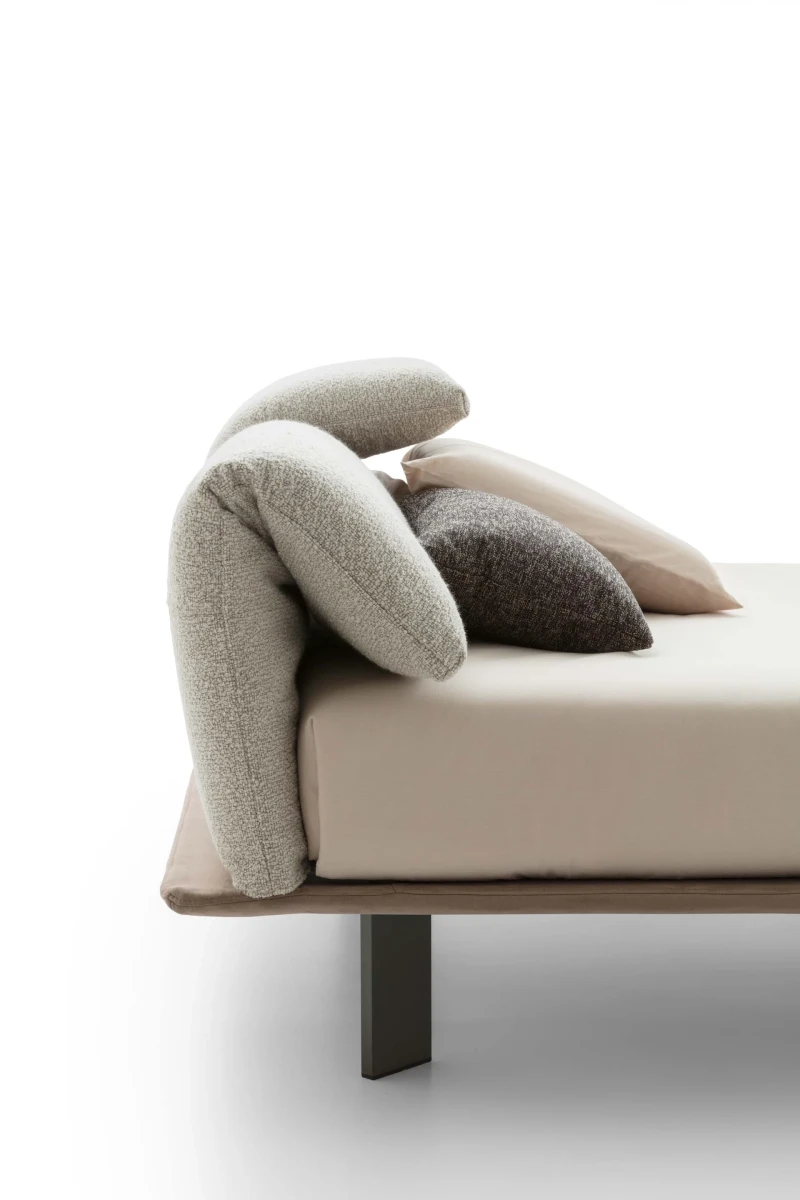 Logan — Bed with a foldable and adjustable headboard.