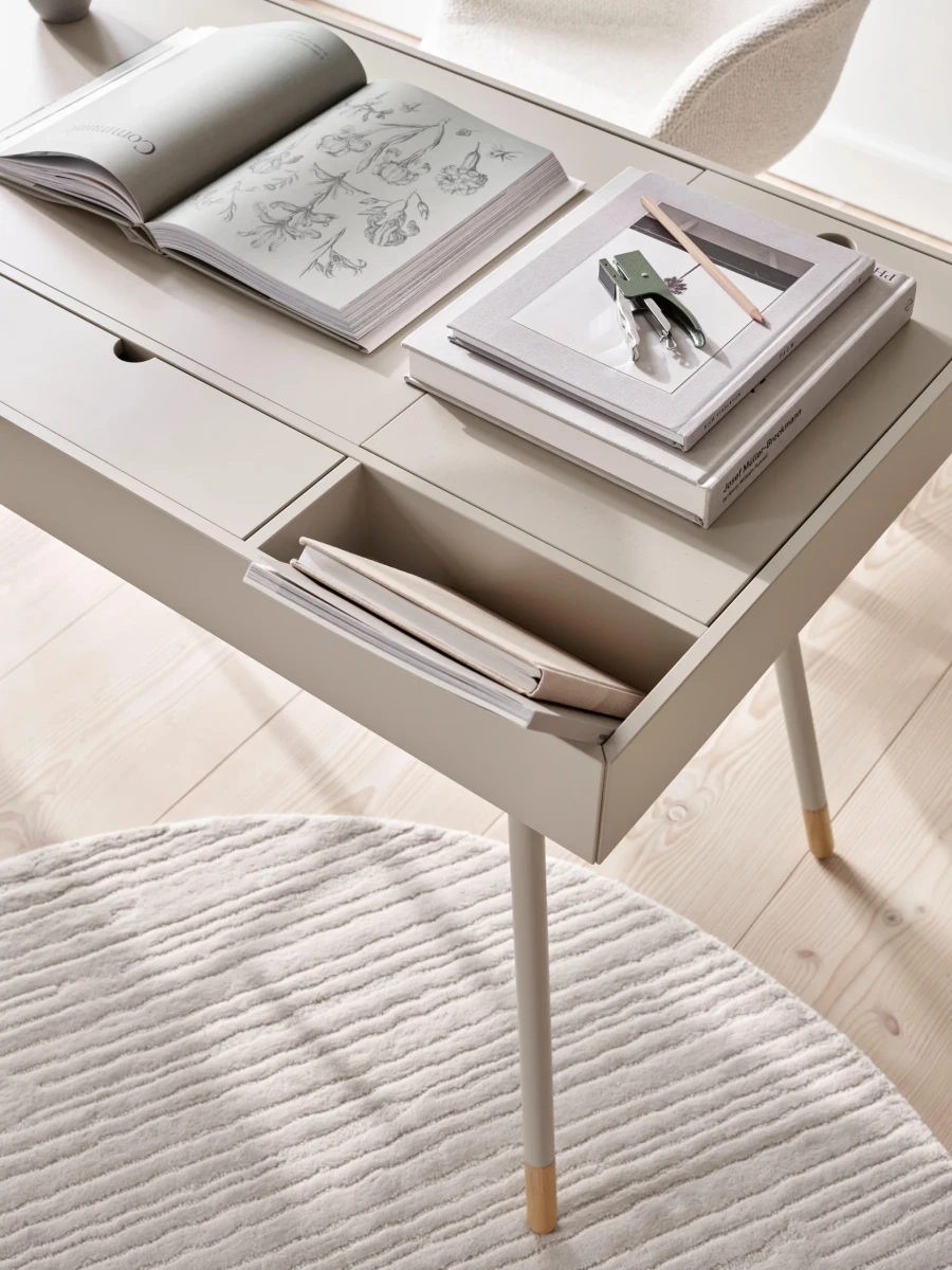 Cupertino desk