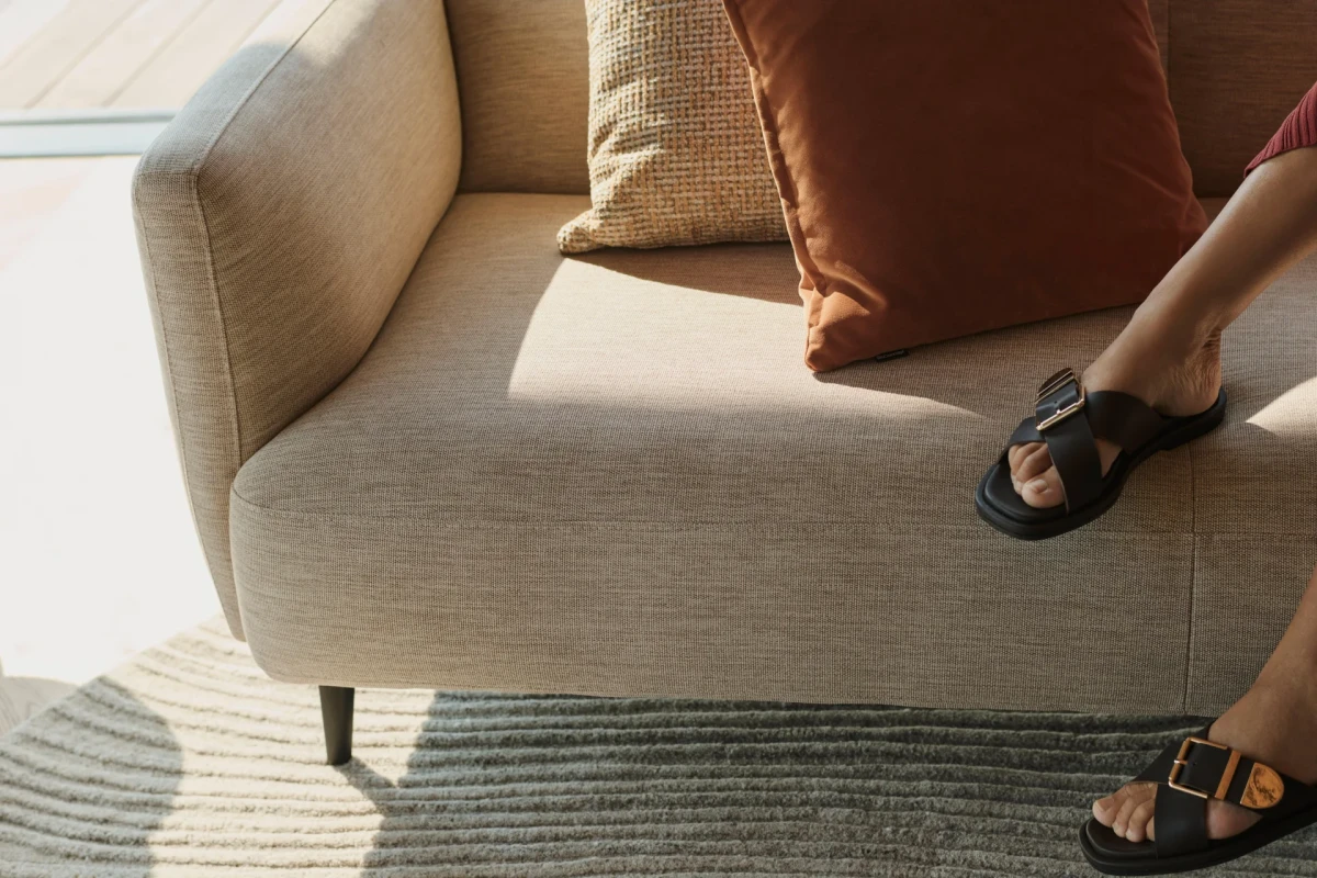 Modena sofa with resting unit