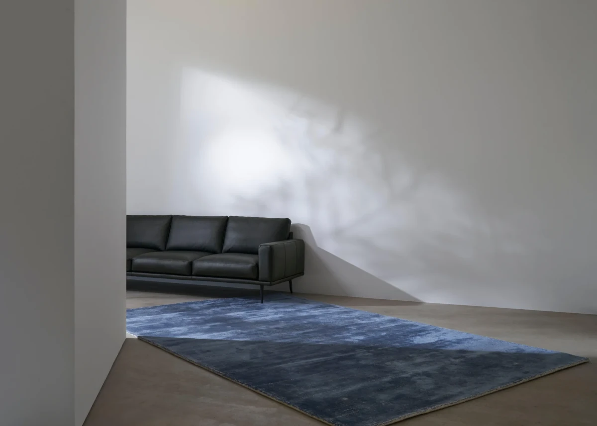 Carlton corner sofa with resting unit