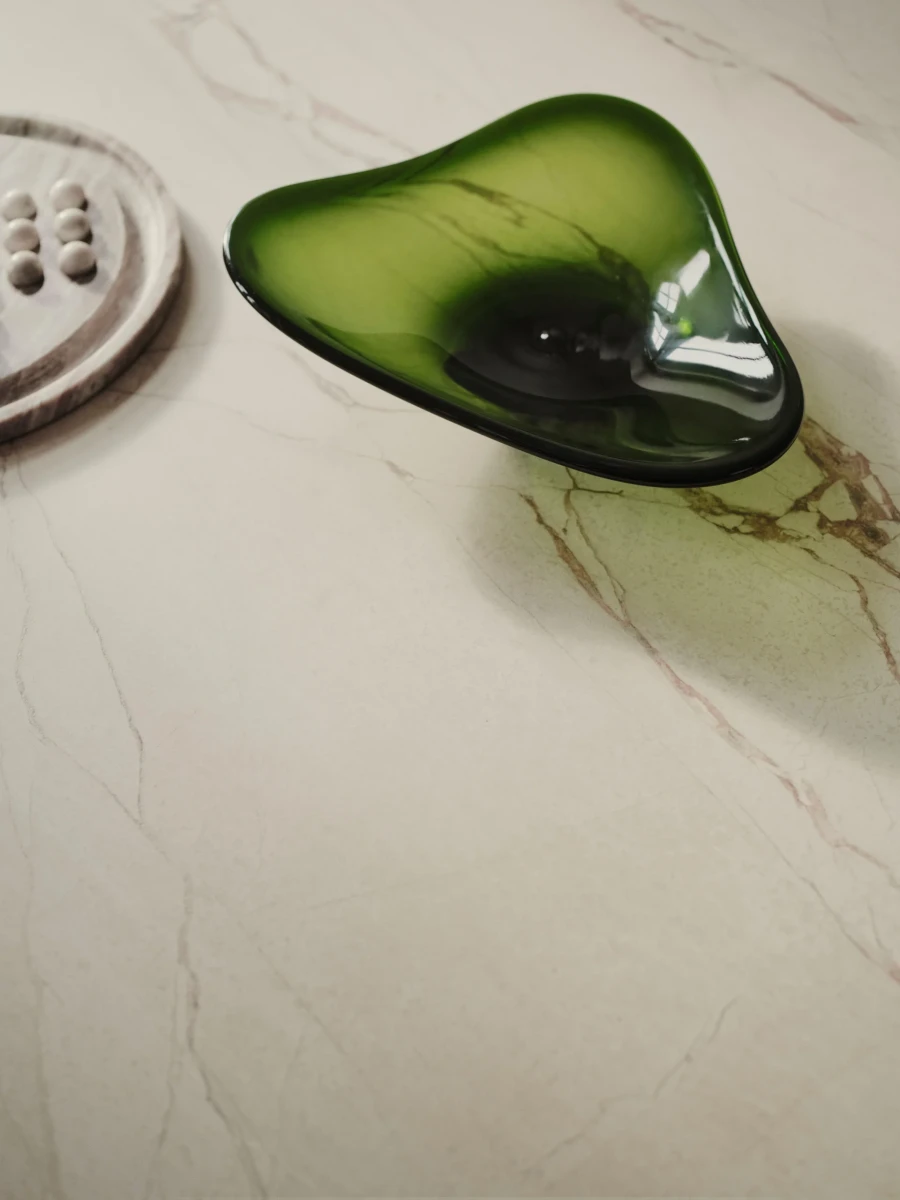 Flush bowl