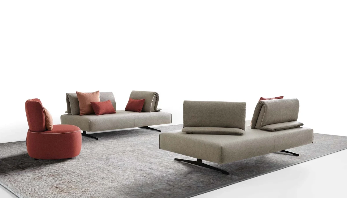 Abbraccio Light — Space-saving modular modern sofa with movable backrests.