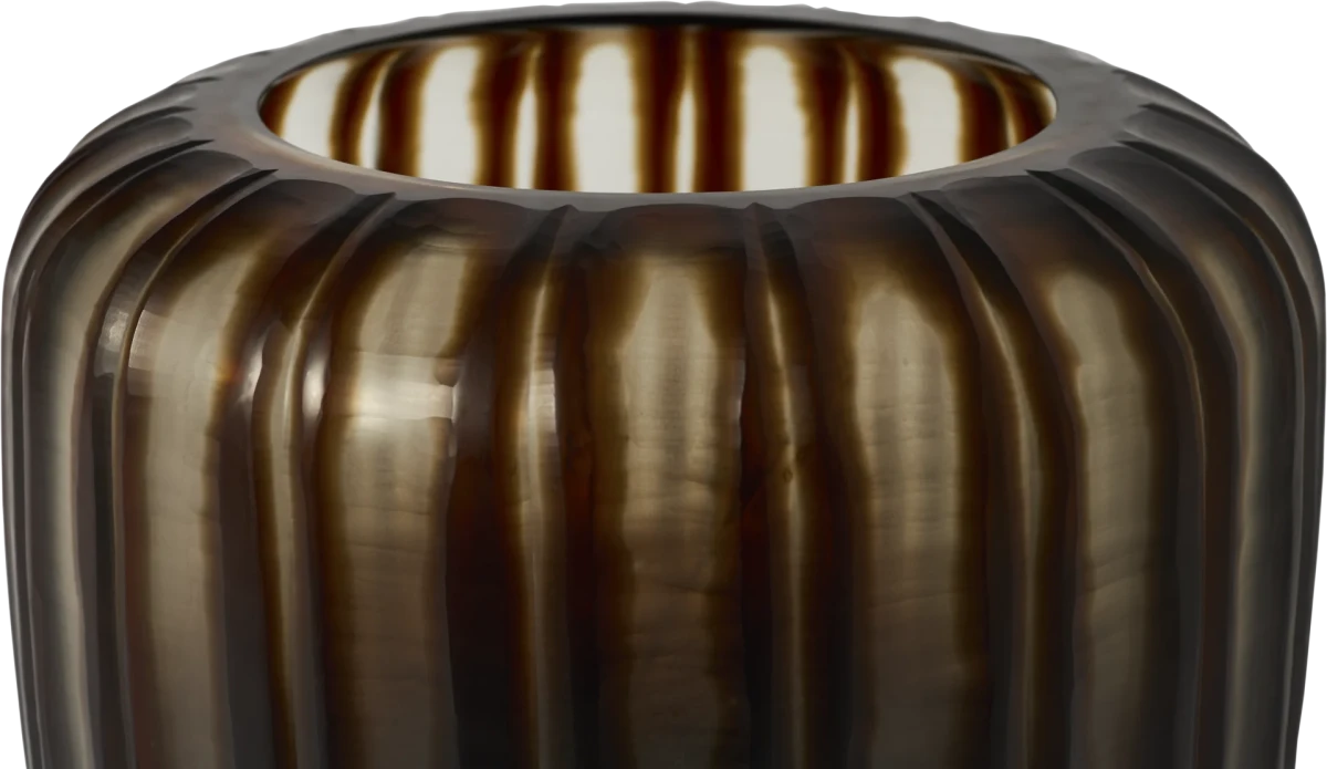 Snug vase glass
