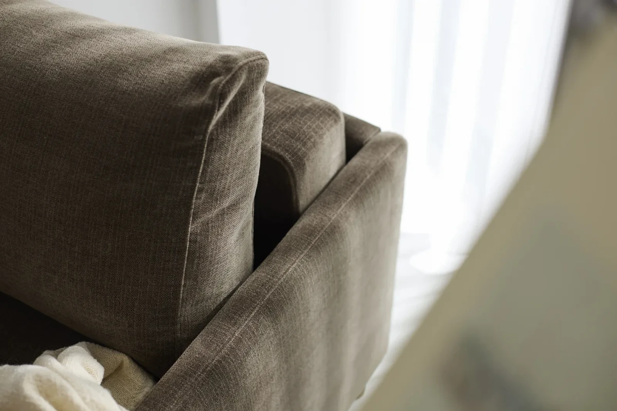 Neah Chair with Slim Arms