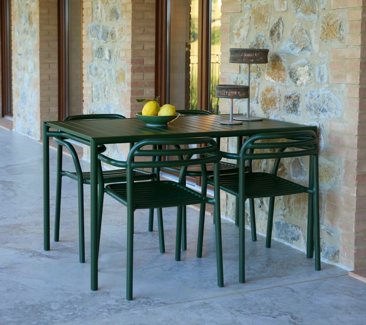 Bliss dining table rect. incl. 4 armchairs