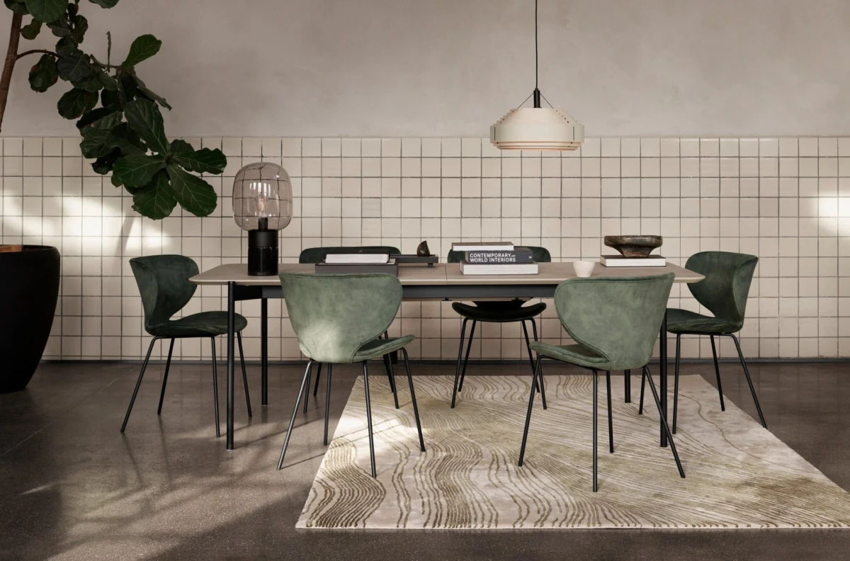 Augusta extendable dining table