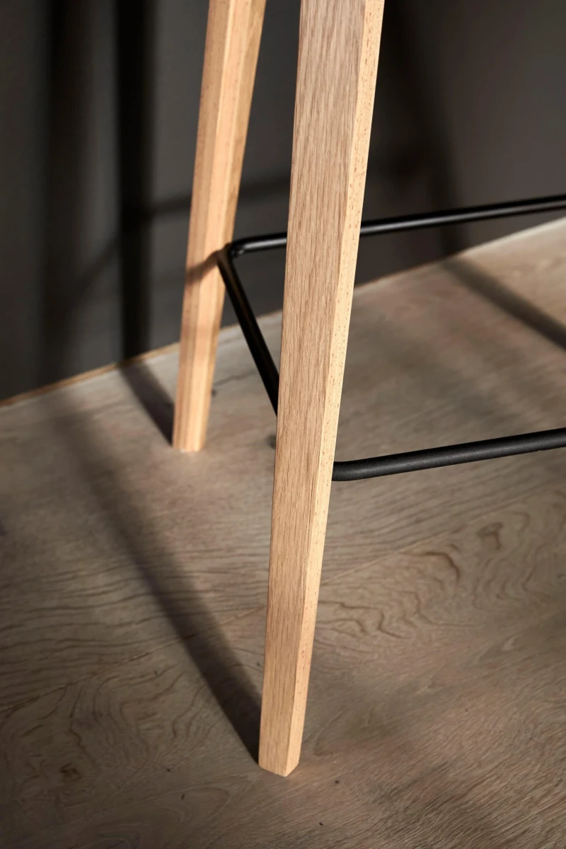 Hauge barstool