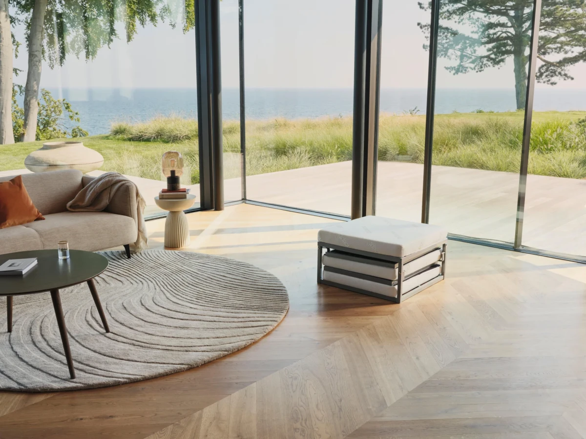 Xtra footstool with sleeping function