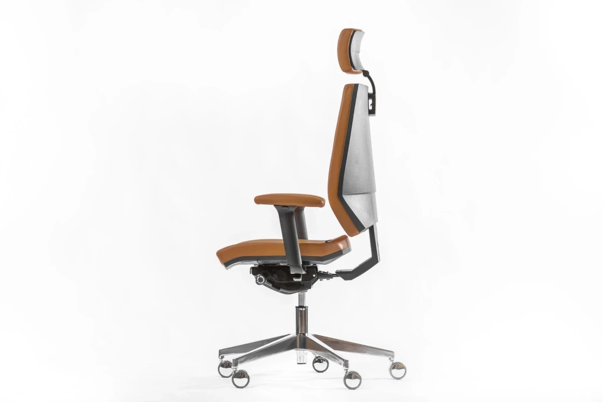 Queen Lux darba krēsls