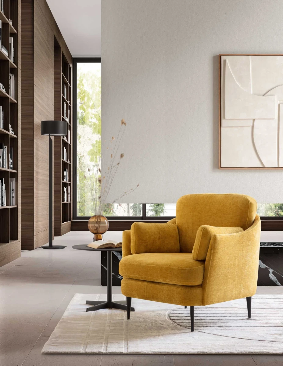 Galen — Comfortable armchair with a classic design and soft, upholstered seat and backrest complemented by plush arm cushions.