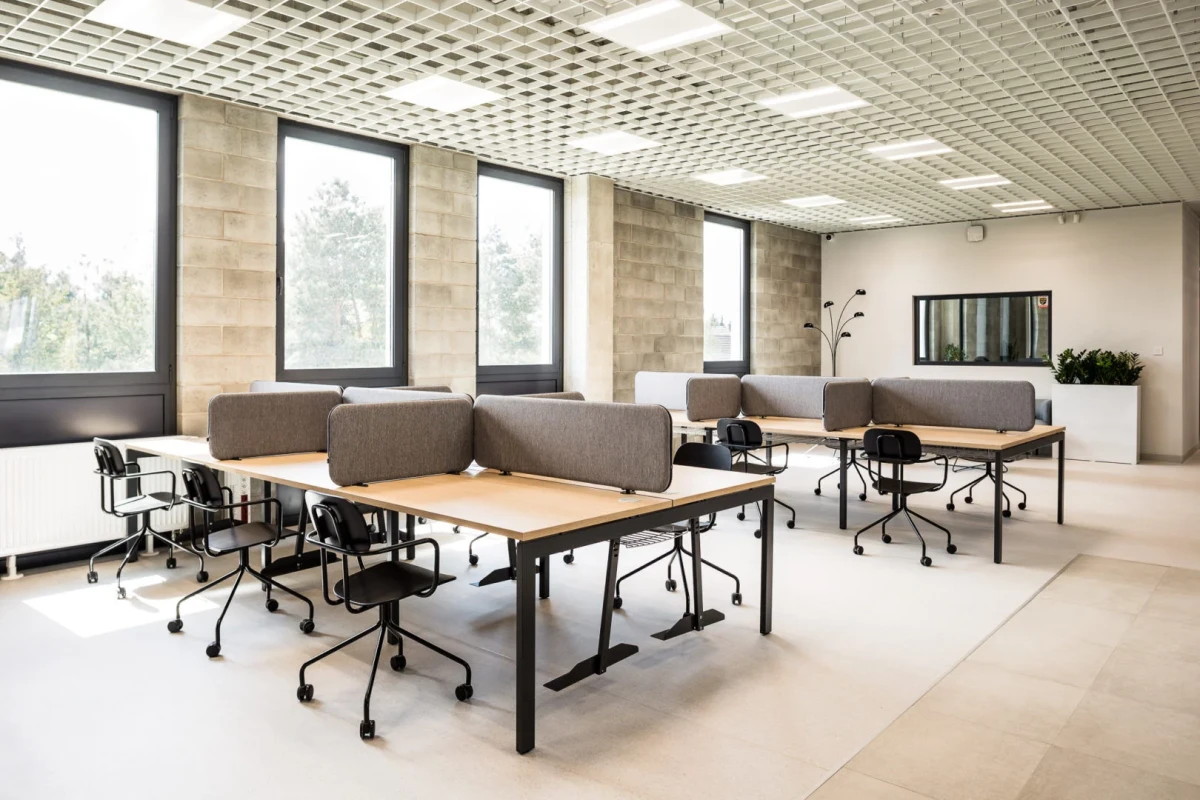 New School krēsls