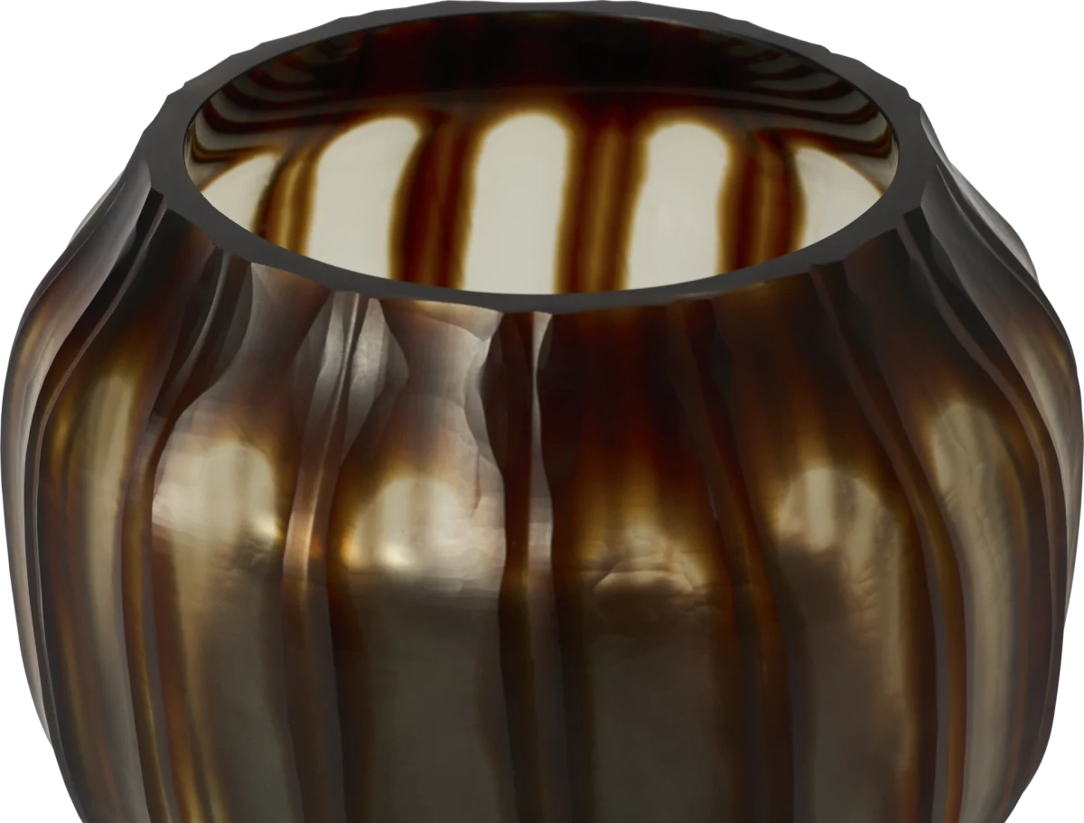Snug vase glass