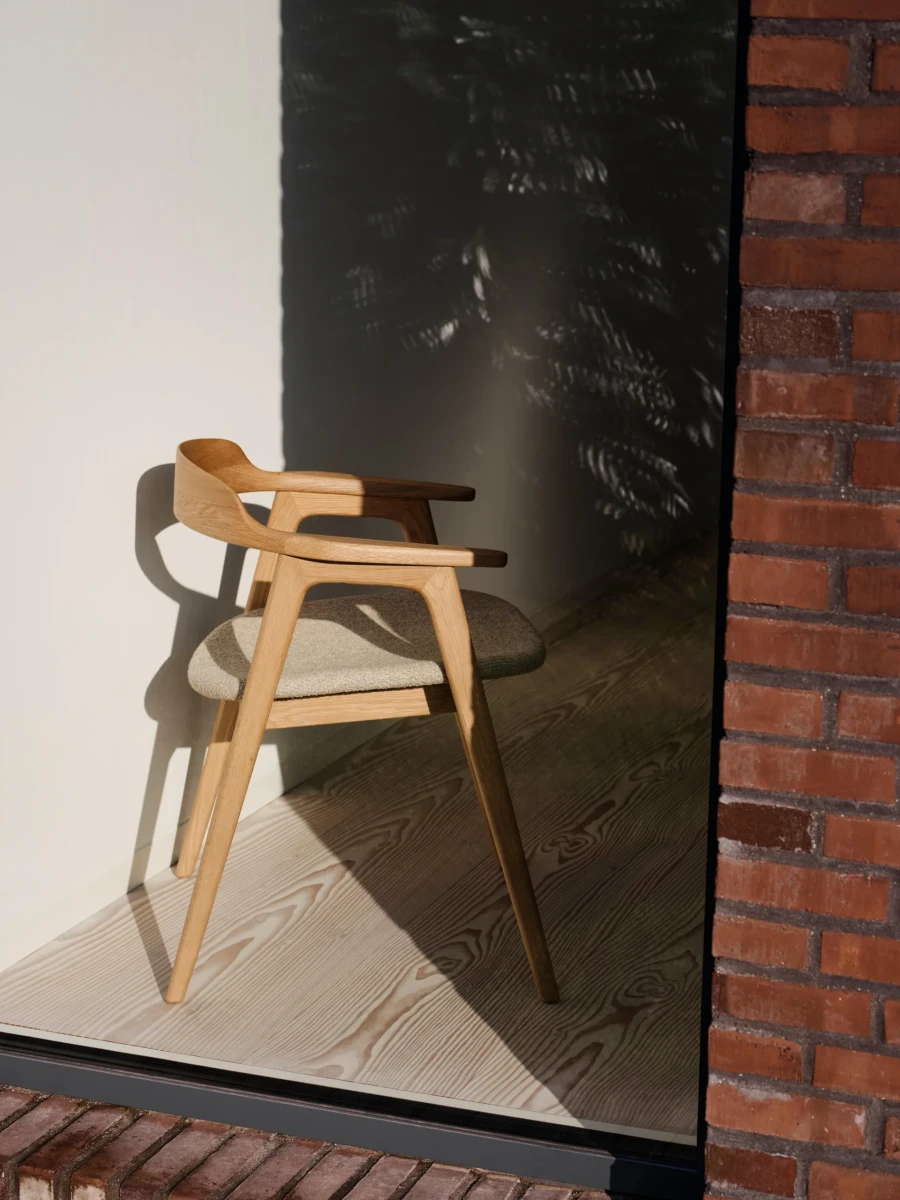 Seoul dining chair
