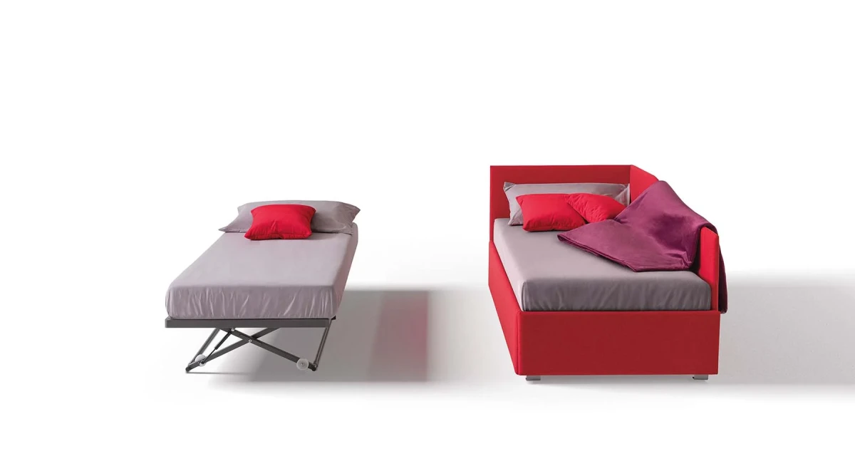 Solanum — Single corner daybed with a wave-shaped backrest.
