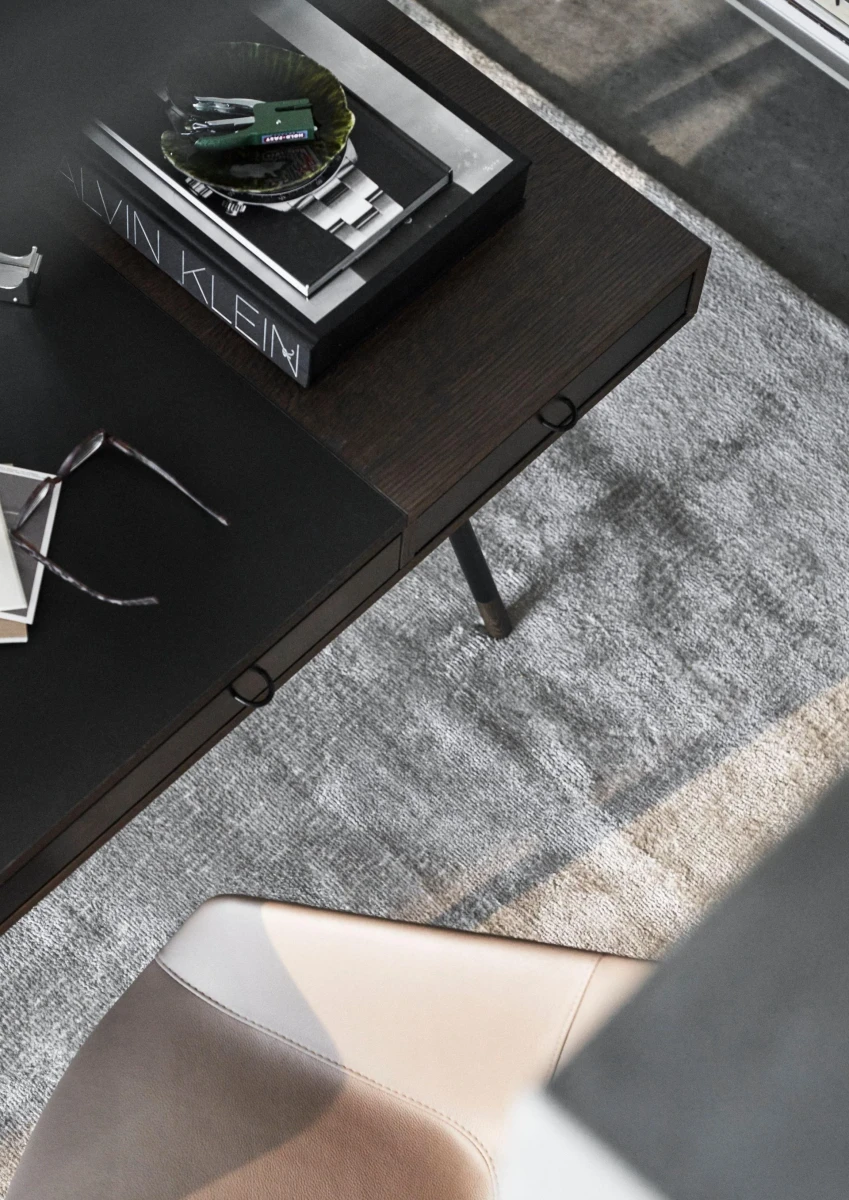 Cupertino desk