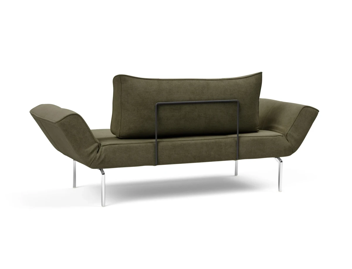Zeal Straw Daybed