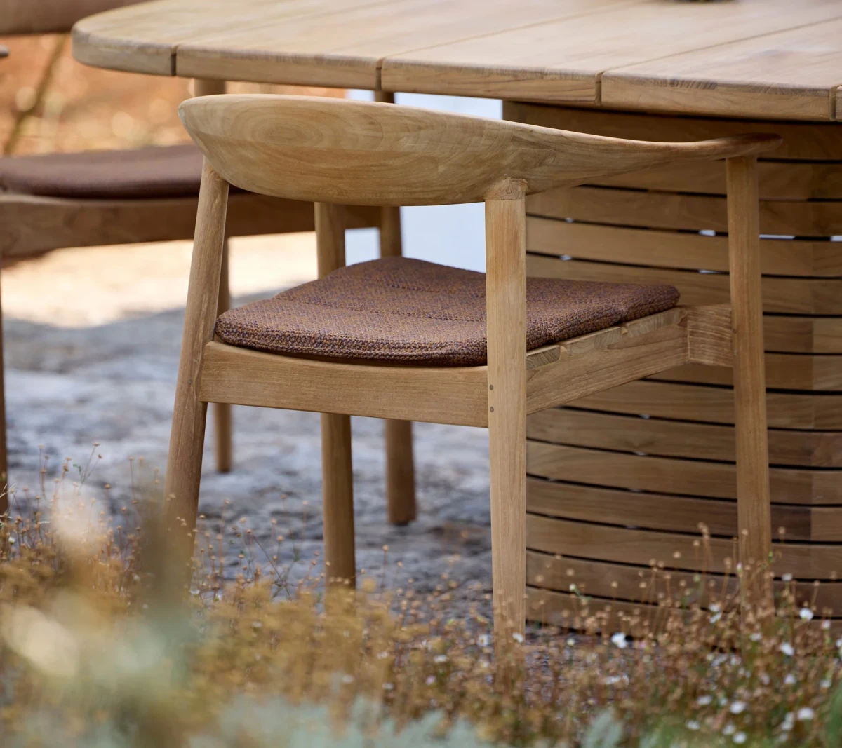 Majestic armchair, stackable