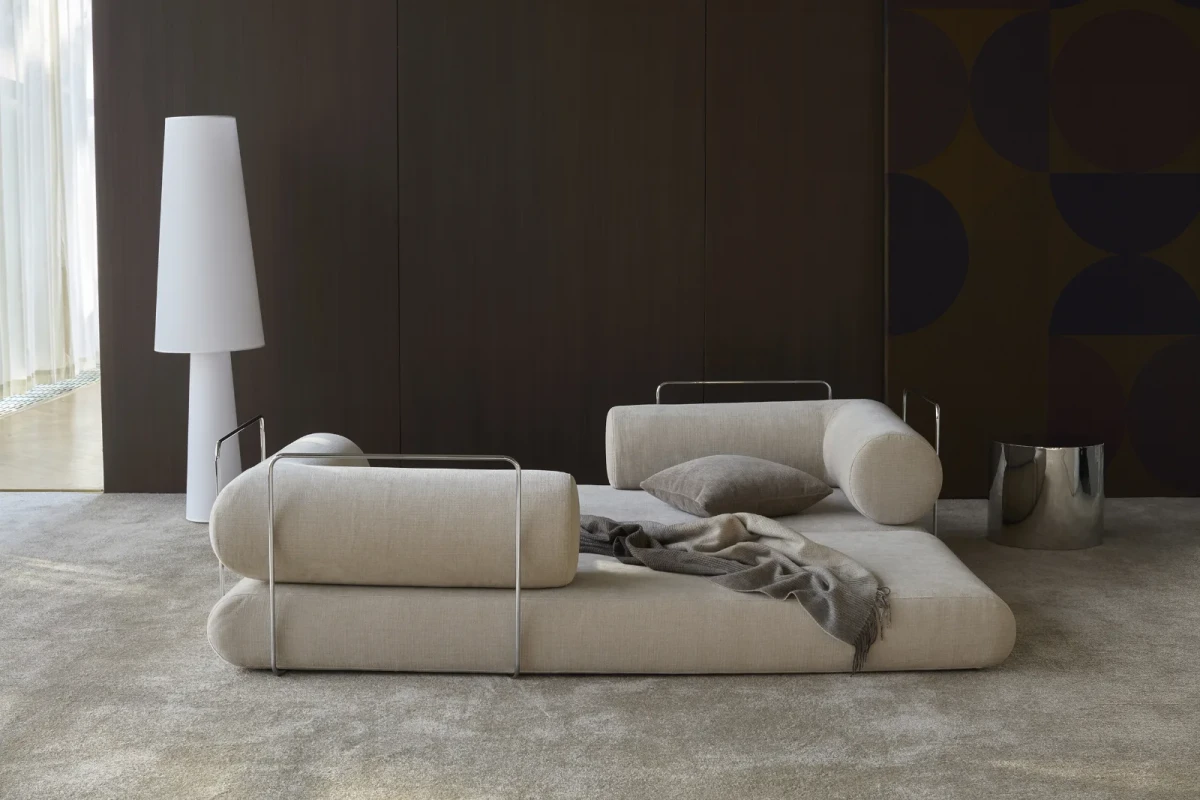 Circlus Daybed With L-Shaped Arms