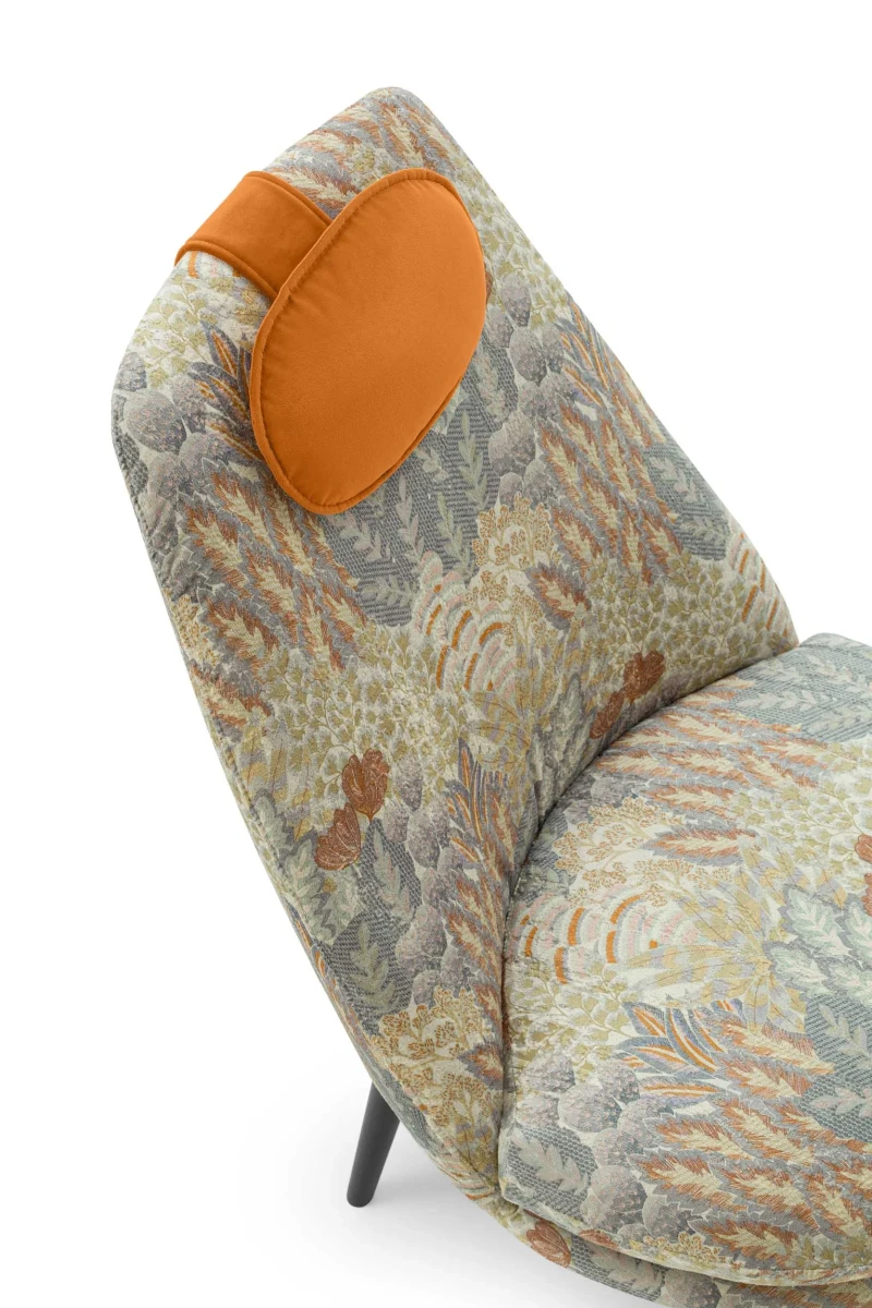 Lord — Minimalist armchair with a fixed or swivel base, round seat and high backrest.