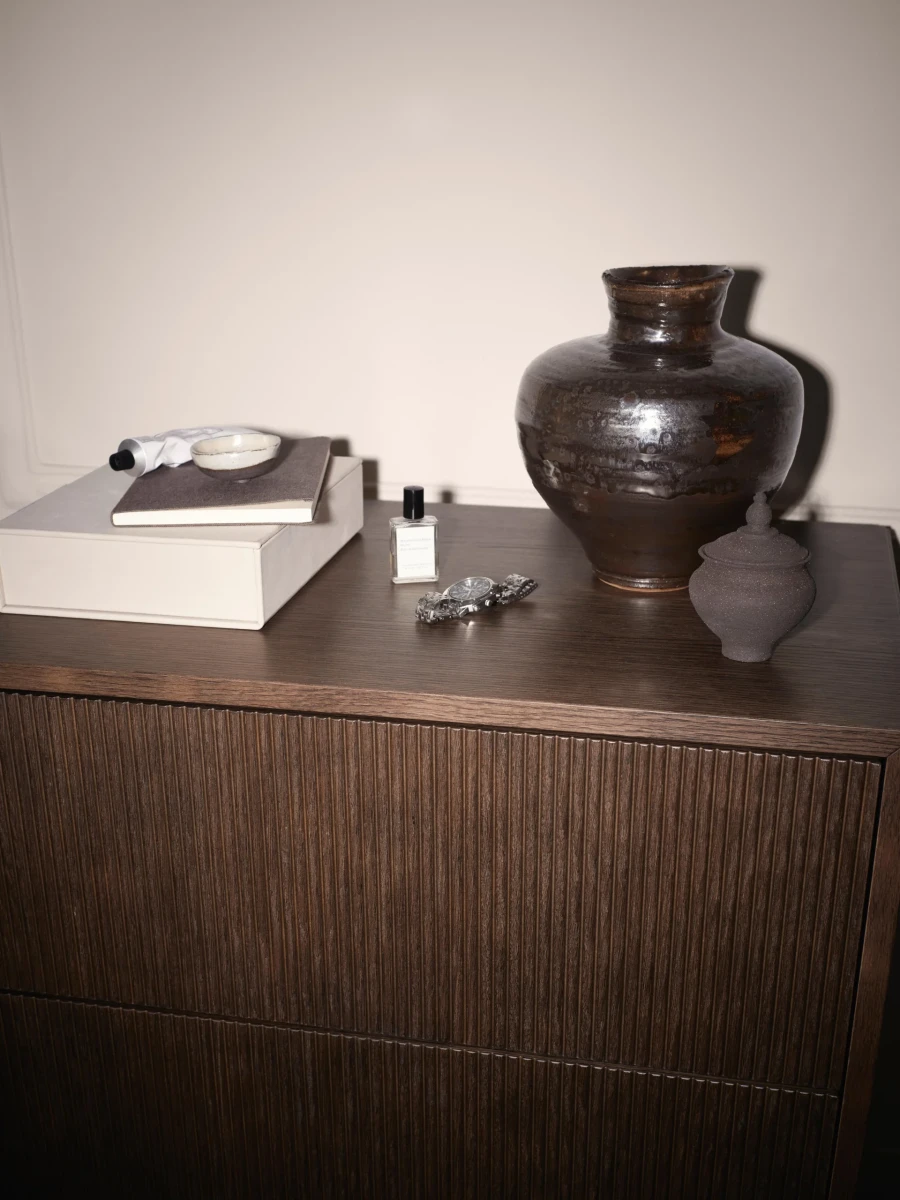 Element dresser with 3 drawers