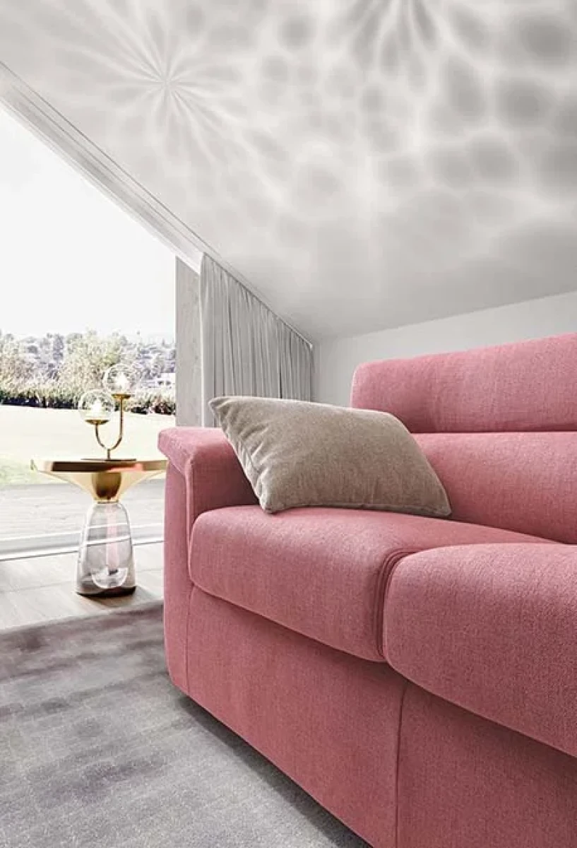 Trick — Linear sofa with a classic design.