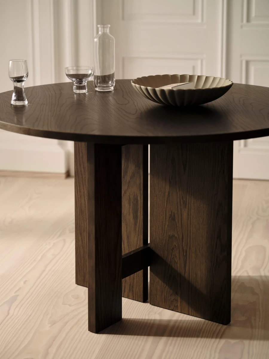 axo series dining table