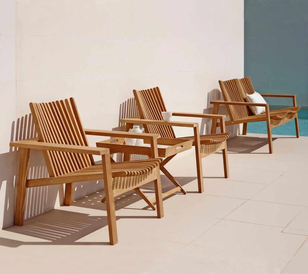 Amaze lounge chair, stackable