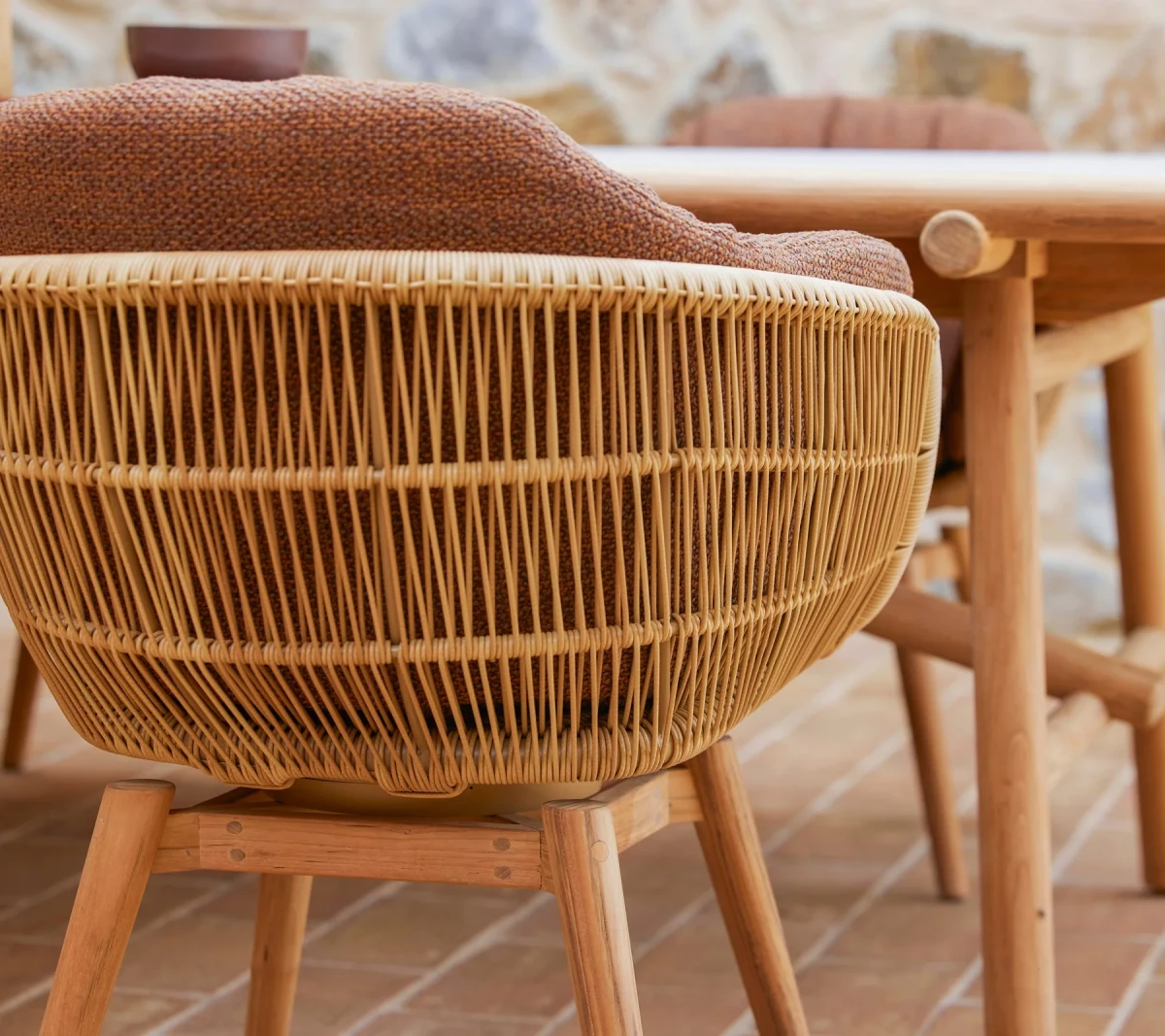 Stay chair w/teak swivel