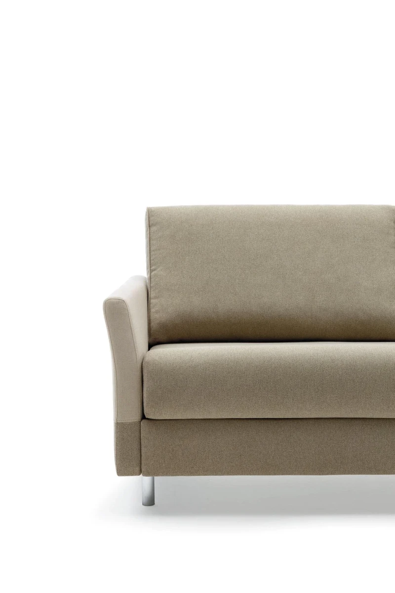 Maldive — Sofa bed with high legs.