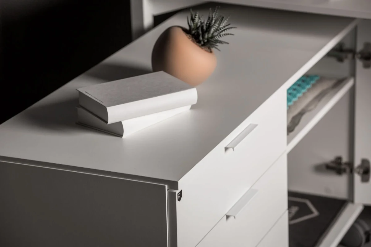 Classic-E sānu skapis 120x45xH68