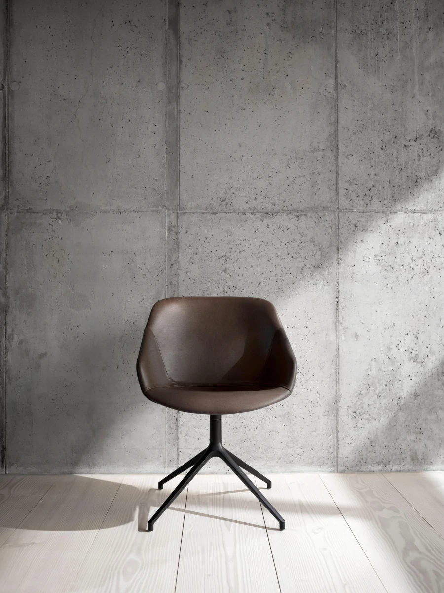 Vienna dining chair with swivel function