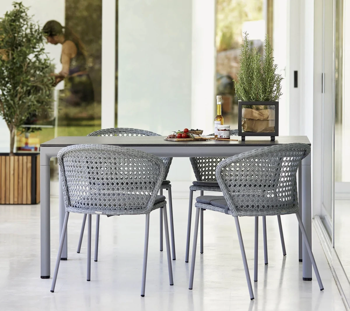Lean chair, stackable