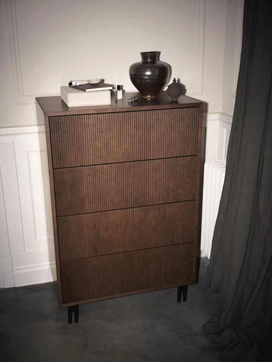 Element dresser with 3 drawers